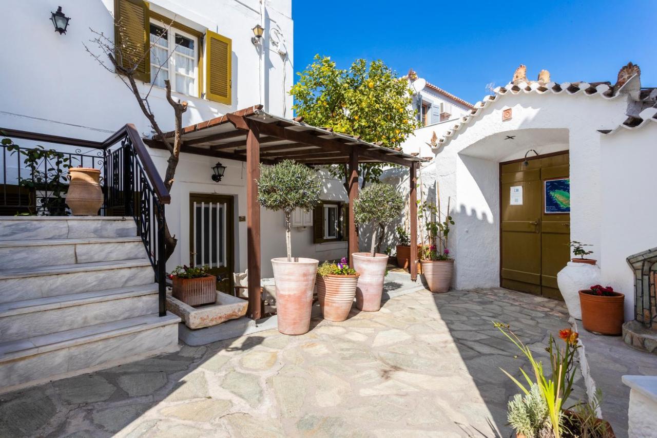 Villa Kalomira Spétses Esterno foto