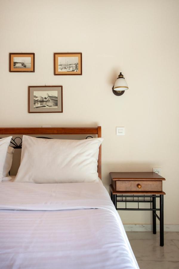 Villa Kalomira Spétses Esterno foto